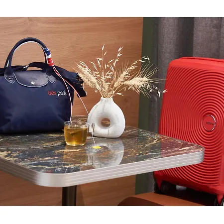 דירה Corner-set Centre