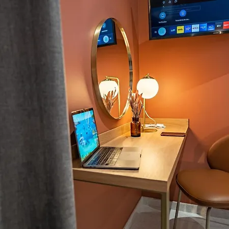 Appartement Corner-set Centre *