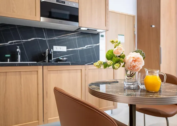 דירה Corner-set Centre